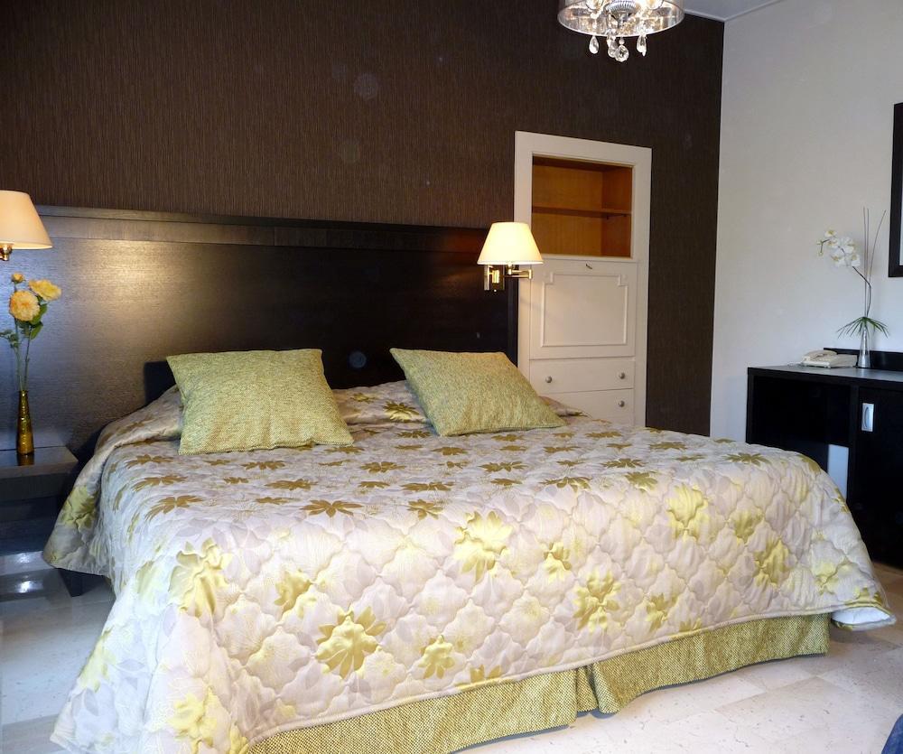 Hotel Diana Ванс Экстерьер фото