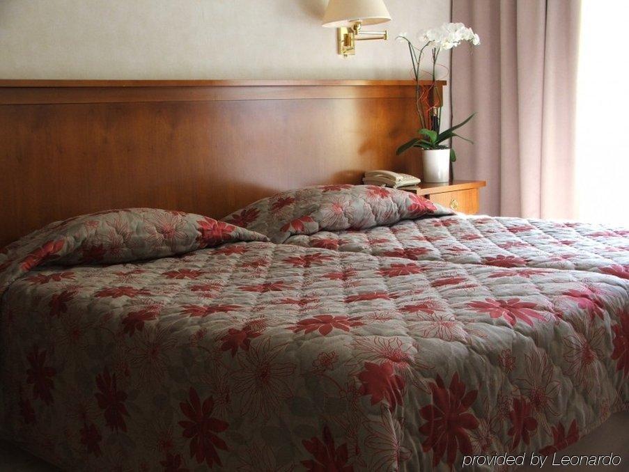 Hotel Diana Ванс Номер фото
